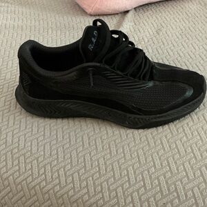 R.A.D One 3 X Black Men sz 9